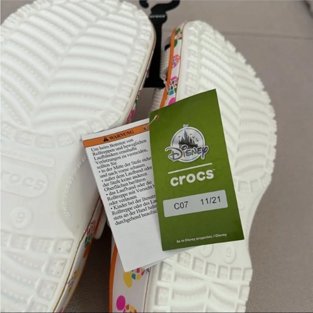 DISNEY X CROCS VAULT COLLECTION DISNEYWORLD FLORIDA WHITE NWT SIZE M7 W9 - Picture 9 of 12